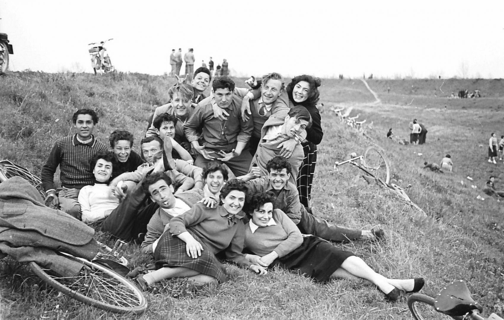L’Archivio accoglie le foto di Paolo Guerra. In 60.000 immagini la rinascita di un territorio